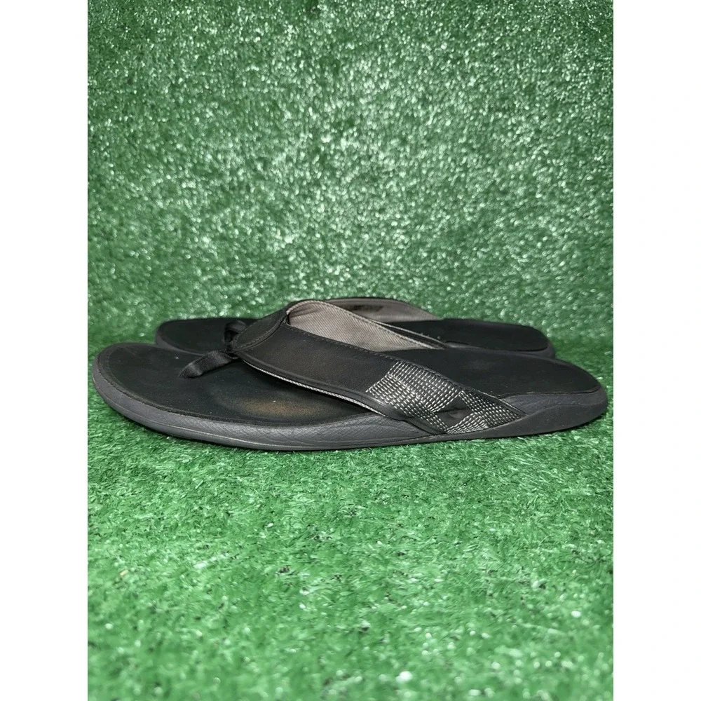 OluKai Tuahine Mens Size 13 Leather Black Beach Flip Flops Sandals Thong Slip On - Picture 4 of 8
